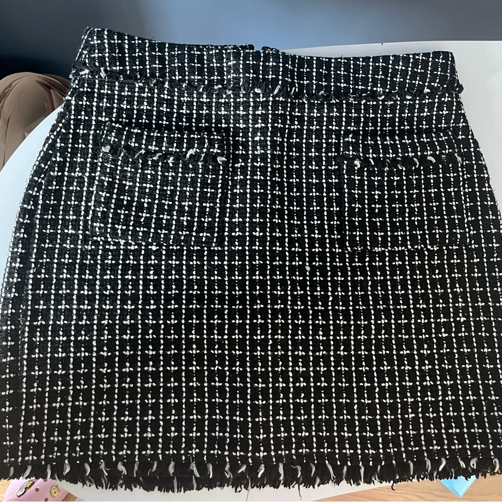 Tweed skirt